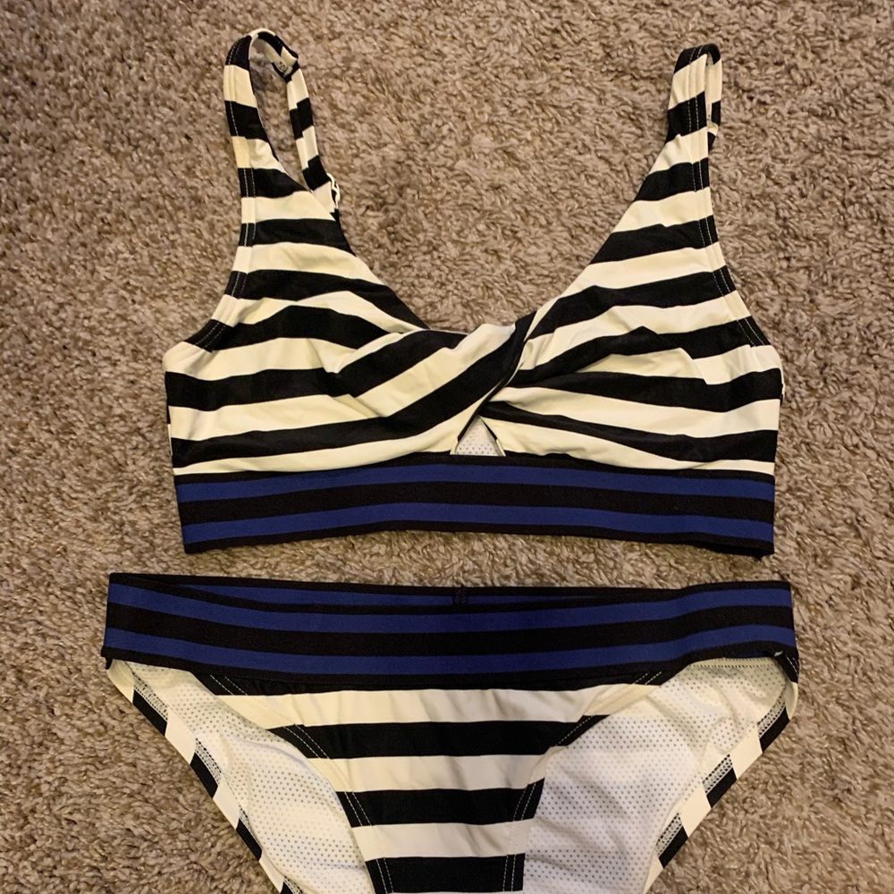 Gap bikini